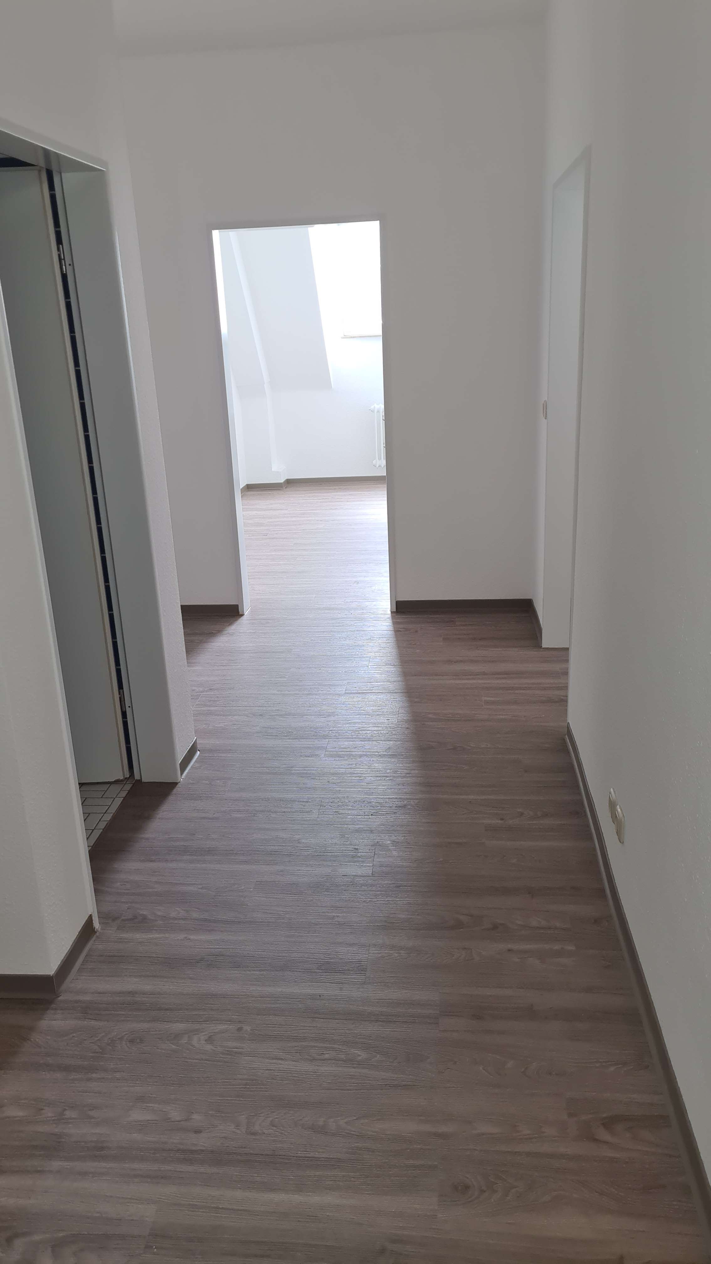 Höxter // Schöne helle 2-ZKB-WHG (207) mit Balkon zu vermieten