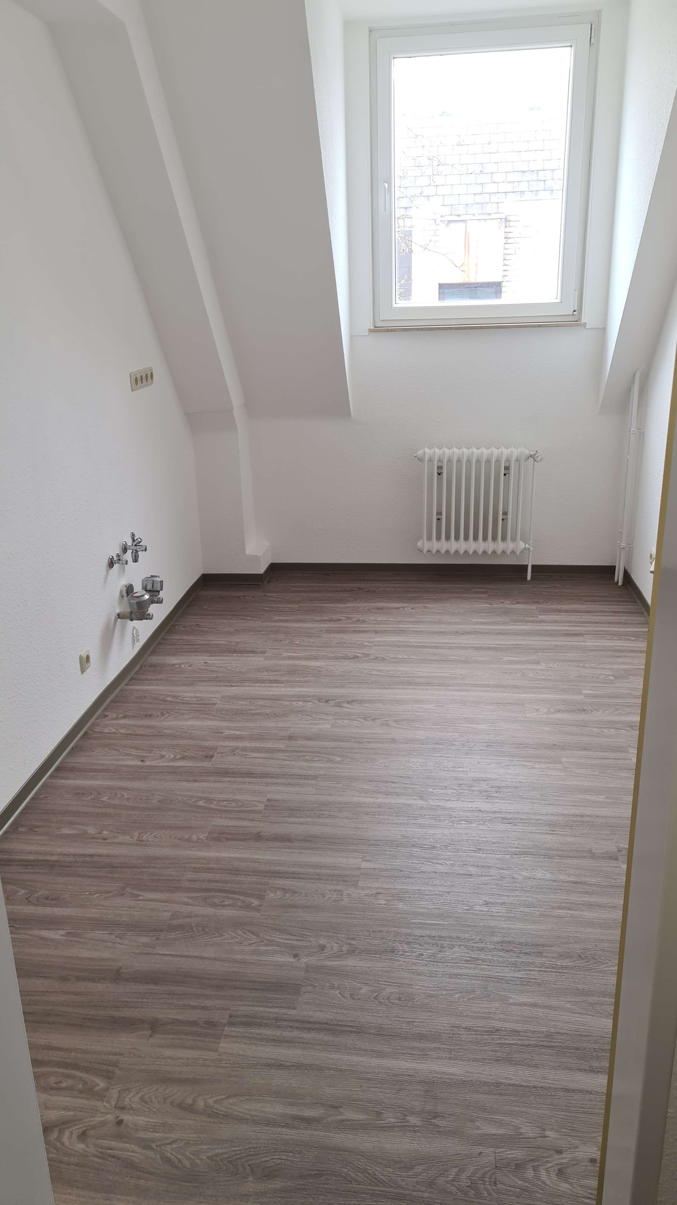 Höxter // Schöne helle 2-ZKB-WHG (207) mit Balkon zu vermieten