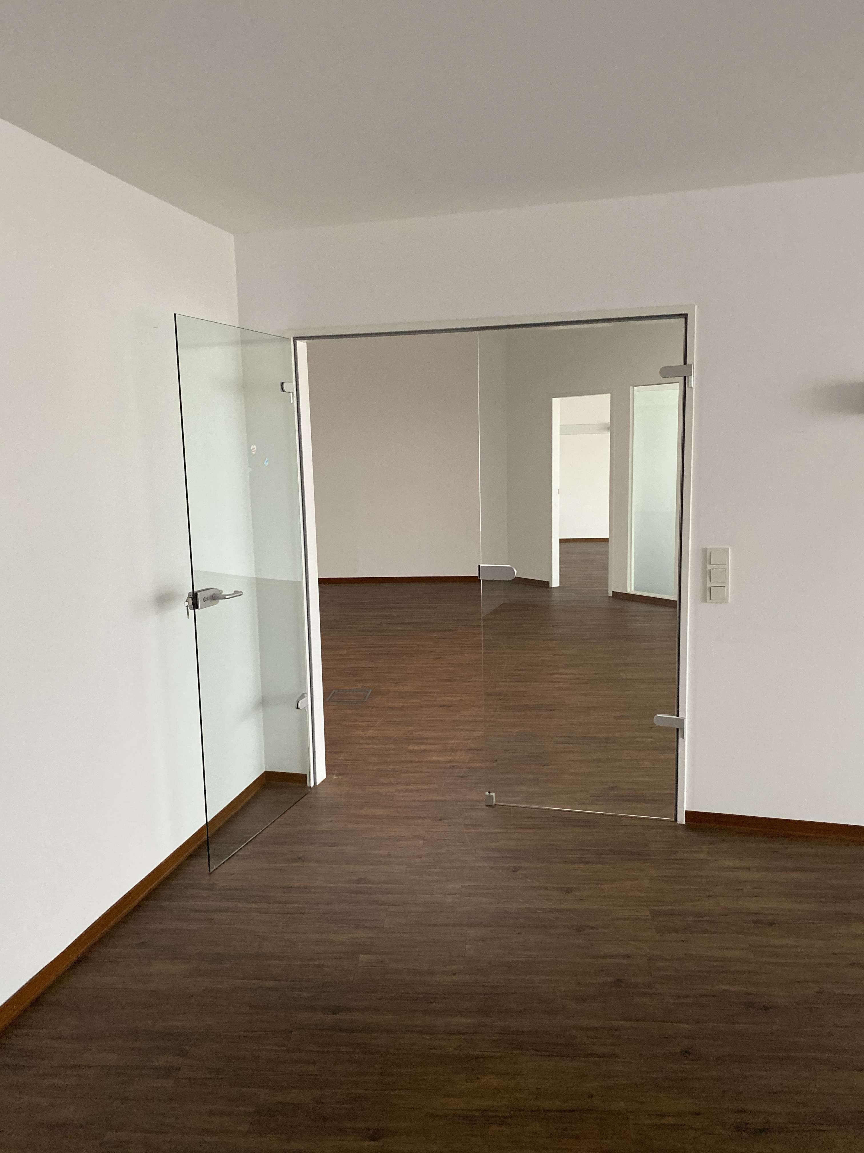 Essen-Bergerhausen // Moderne geräumige Büroeinheit zu vermieten