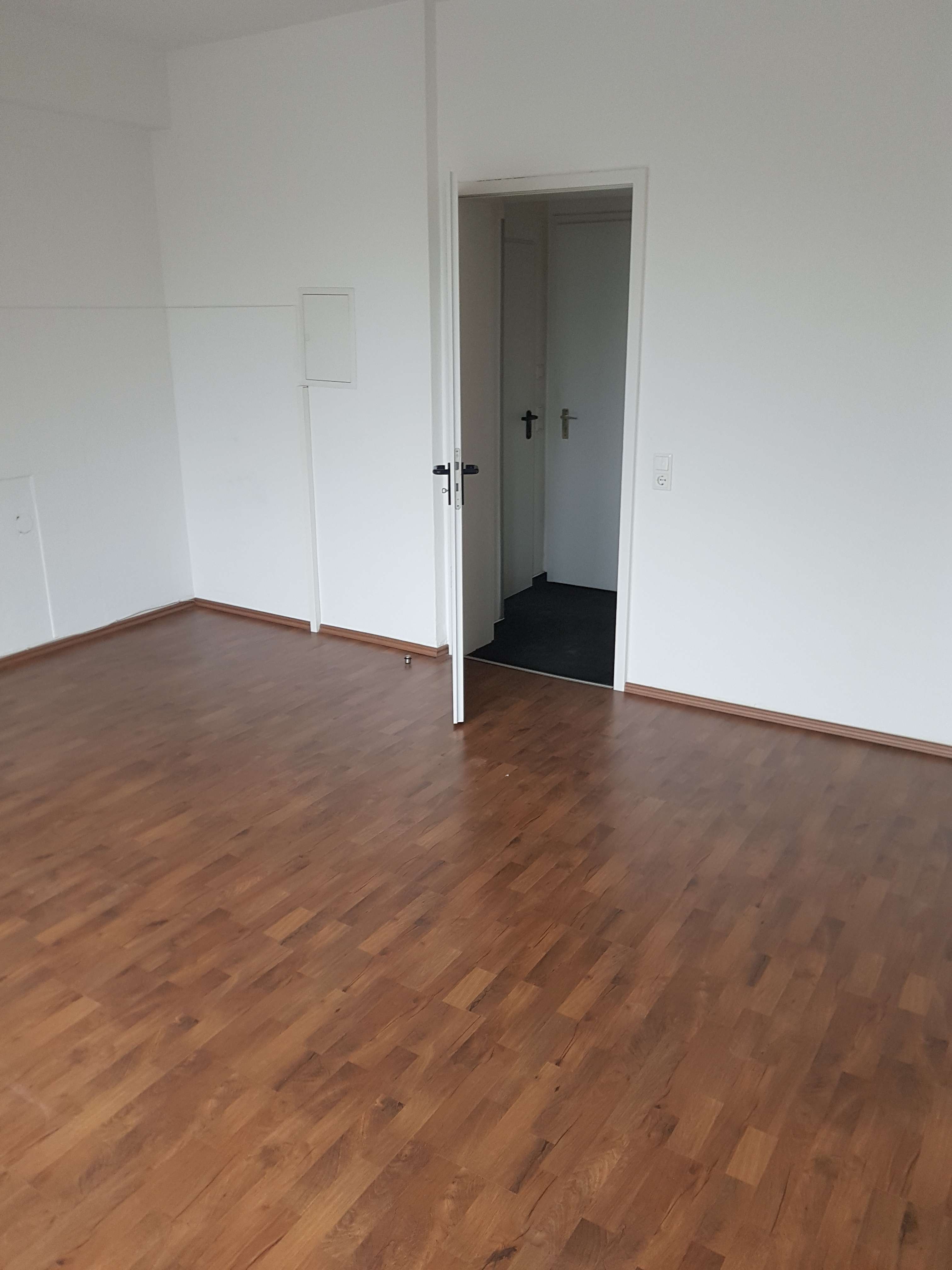 Bochum-Wattenscheid// Helle Büroeinheit zum 01.09.2026 zu vermieten