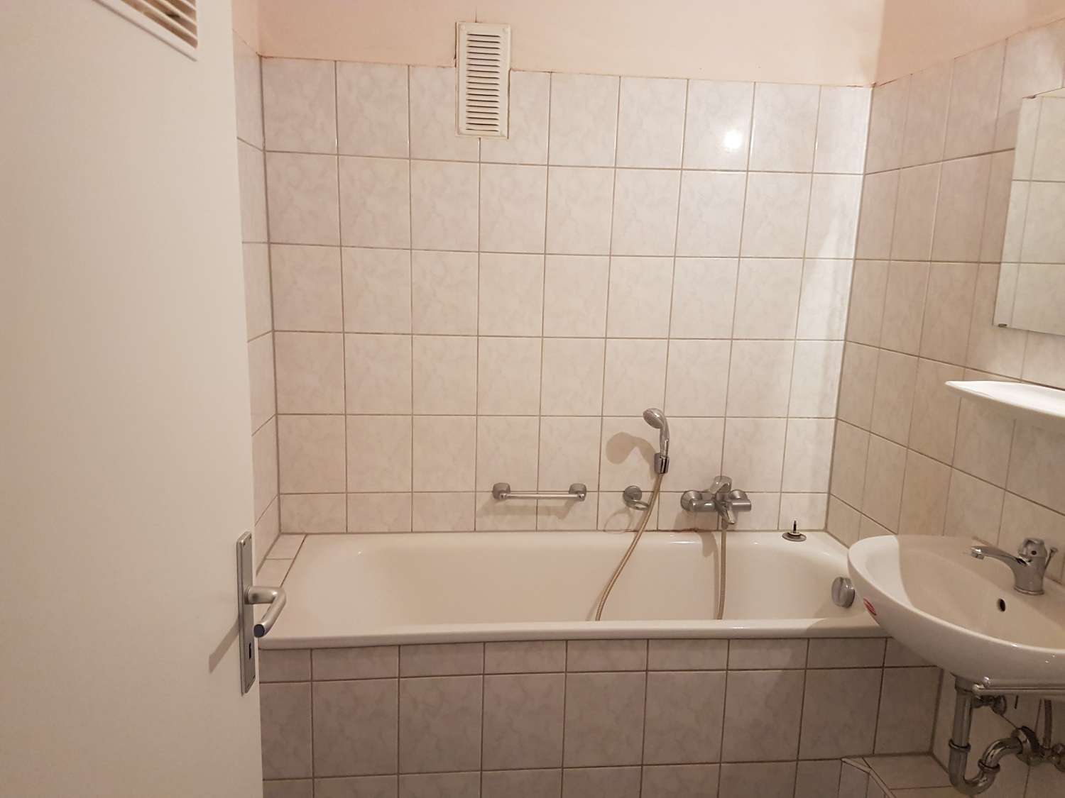 Bückeburg// Schönes helles 1-Zimmer-Appartement (102) zu vermieten